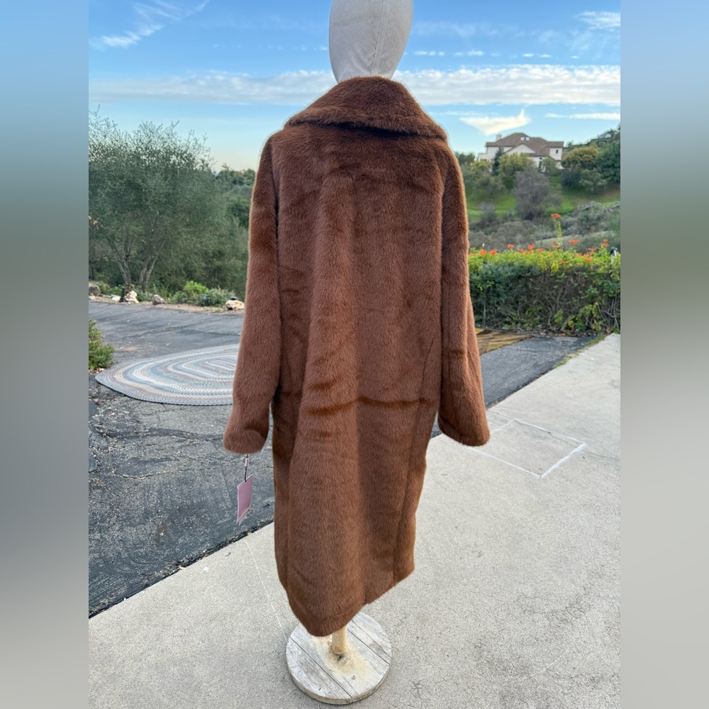 Avec Les Filles oversized faux fur coat - Picture 12 of 14